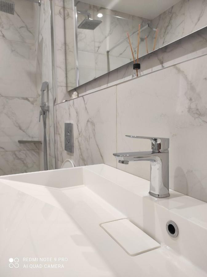 New Modern Apartment Uzhhorod Εξωτερικό φωτογραφία